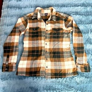 Patagonia Women’s Flannel, size 10